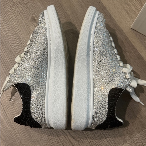 White & Black Crystal Covered Alexander McQueen Oversized Sneaker size 37.5 - Picture 5 of 9